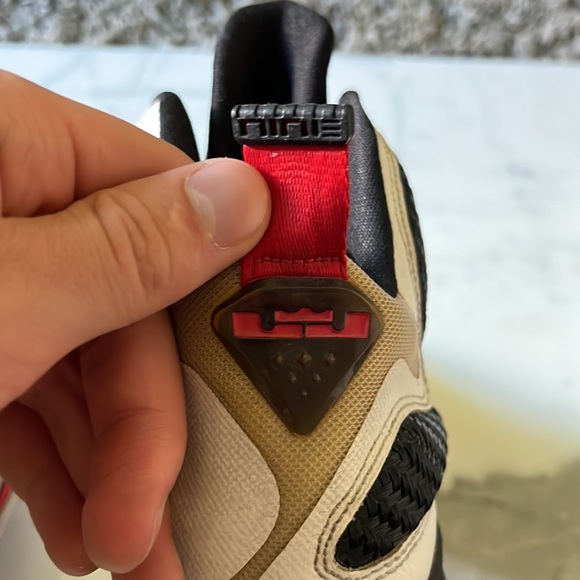 Kids Nike LeBron 9 Miami Heat - Picture 5 of 6